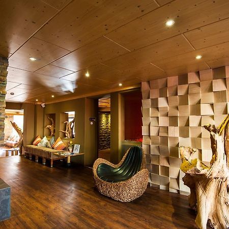 Living Max Hotel Τσελ αμ Ζέε Εξωτερικό φωτογραφία